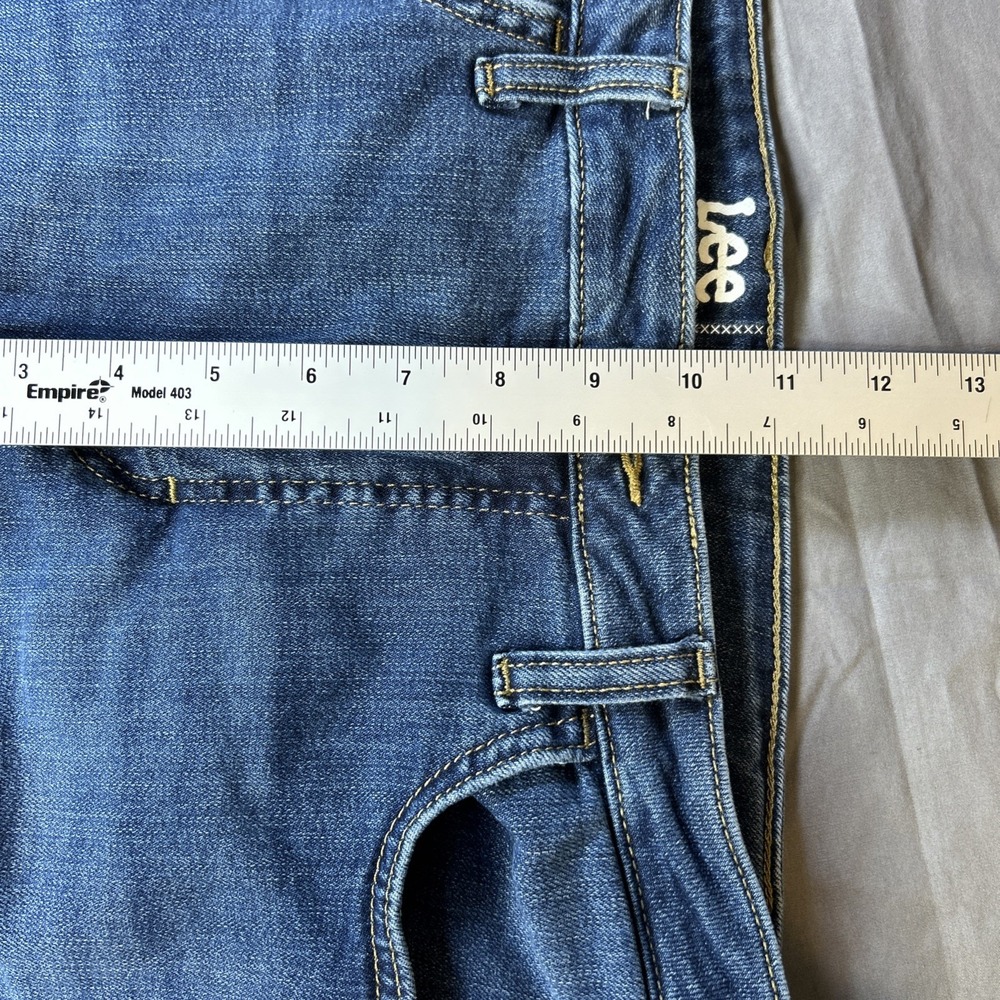 Lee Regular Fit Boot Cut Womens Jeans Lot Of 2 Size 14P Dark And Regular Wash - Picture 2 of 10